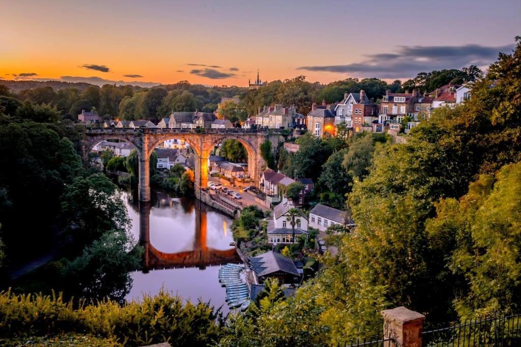 Willa Stunning 4Bed Townhouse By Hic & Trendy Kings Quarter! Harrogate Zewnętrze zdjęcie