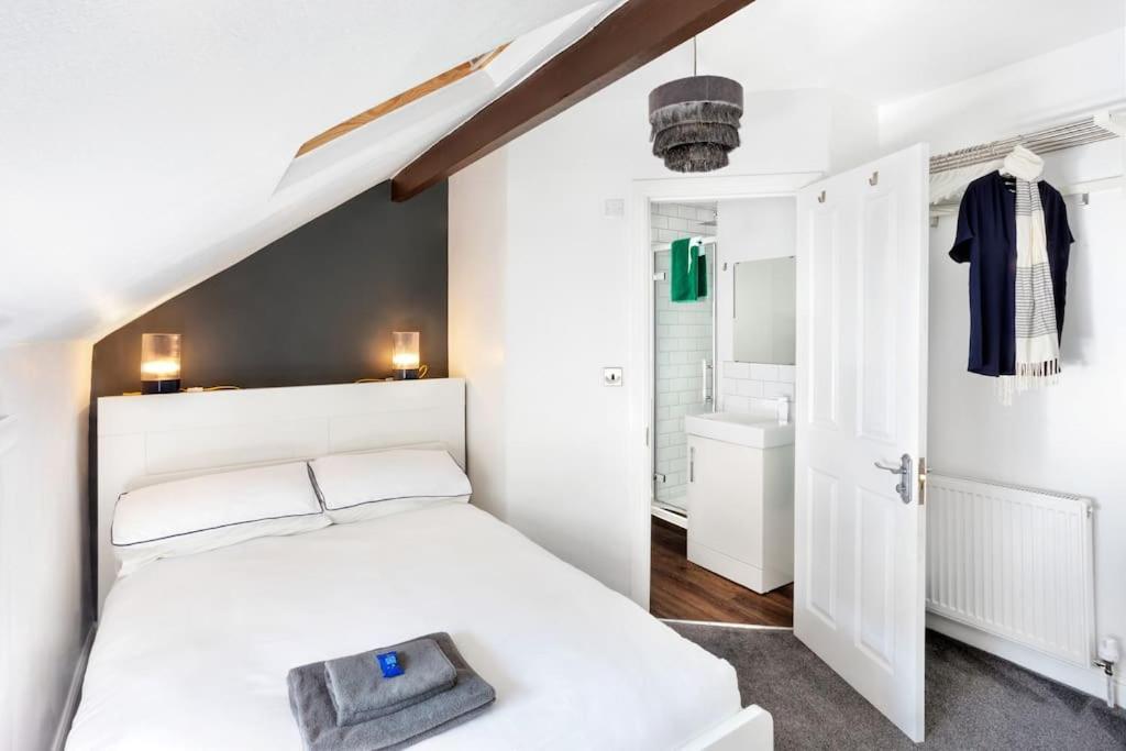 Willa Stunning 4Bed Townhouse By Hic & Trendy Kings Quarter! Harrogate Zewnętrze zdjęcie